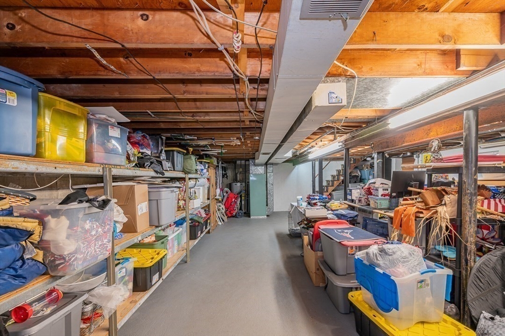 39 Dwelley Ave