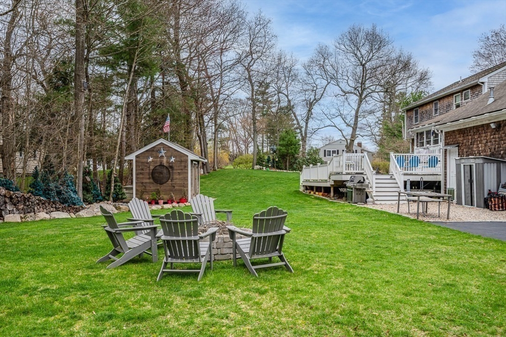 39 Dwelley Ave