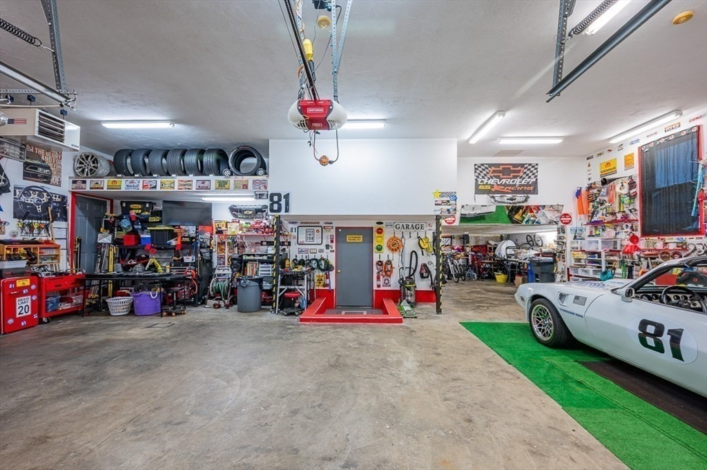39 Dwelley Ave
