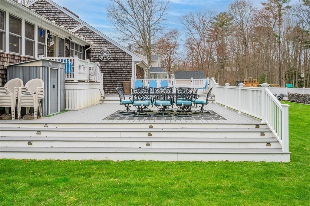 39 Dwelley Ave