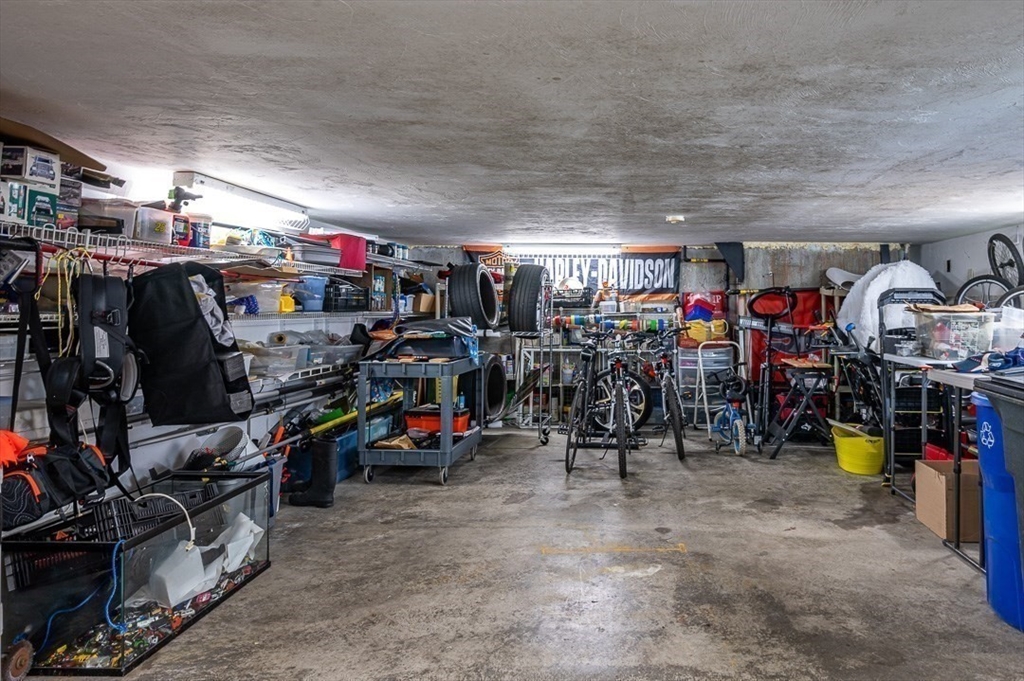 39 Dwelley Ave