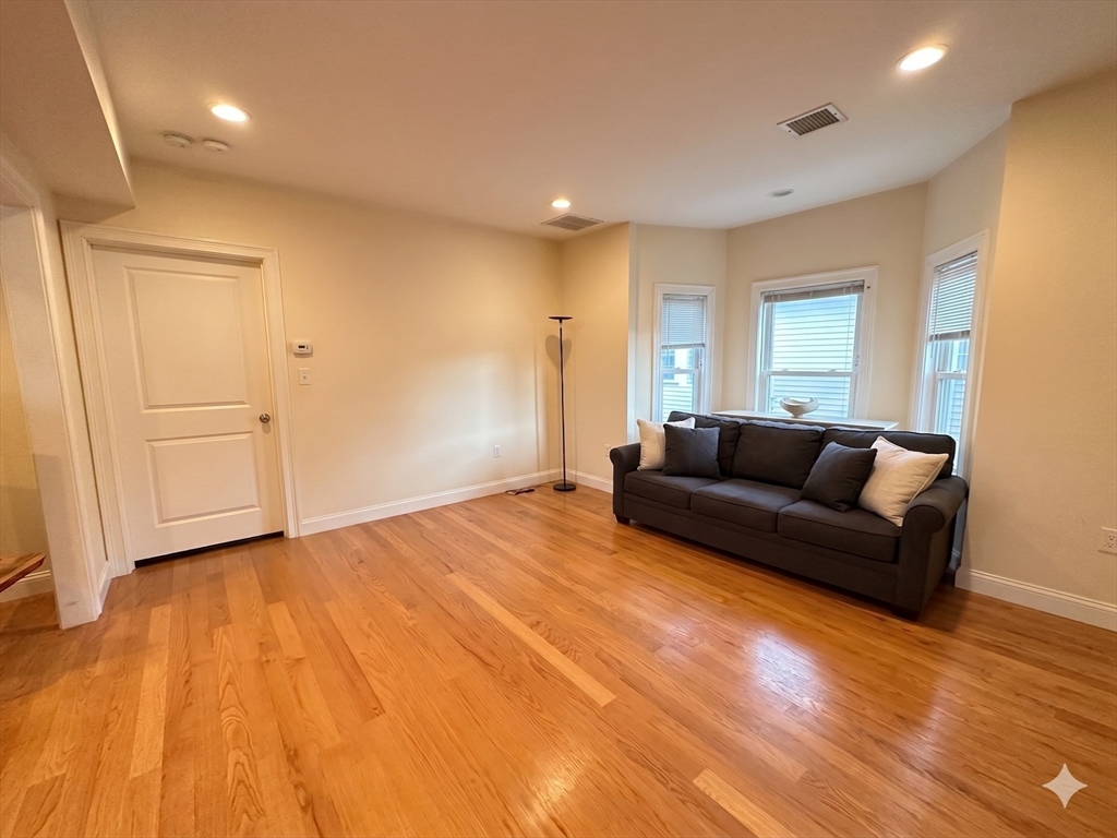 50 Carleton St # 50