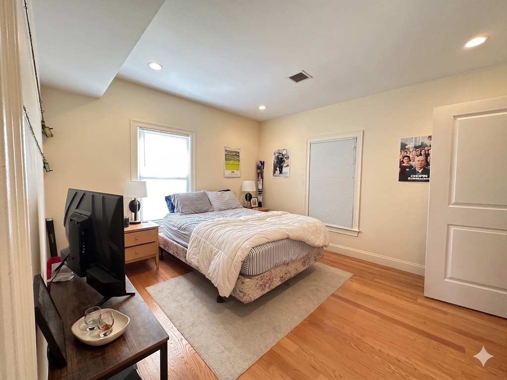 50 Carleton St # 50