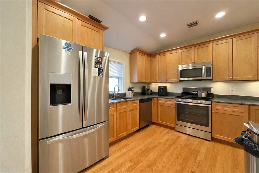 50 Carleton St # 50