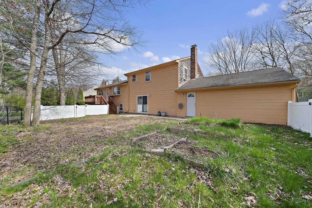 84 Poulos Rd