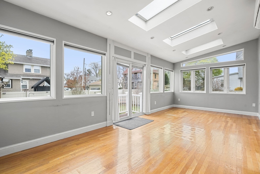 69 Bromfield St