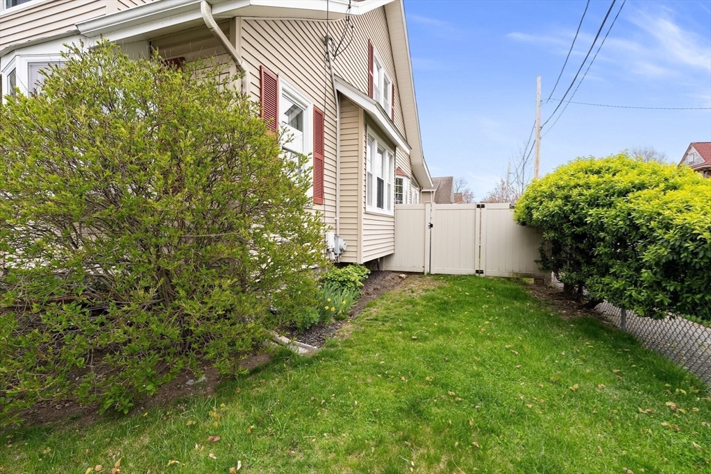 69 Bromfield St