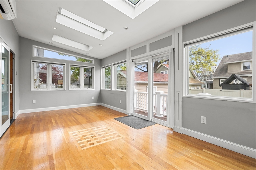 69 Bromfield St