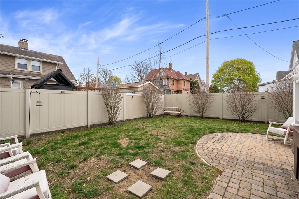 69 Bromfield St