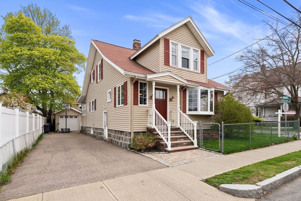 69 Bromfield St