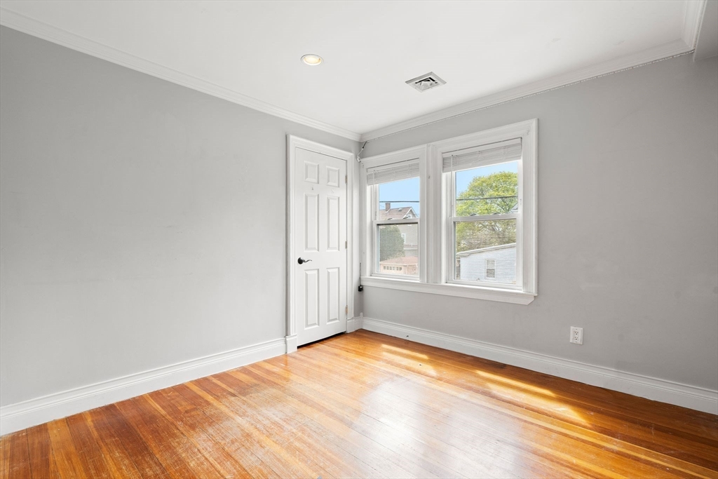 69 Bromfield St