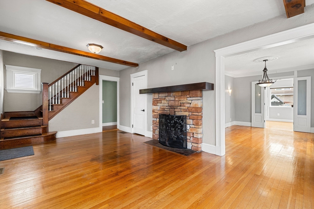 69 Bromfield St