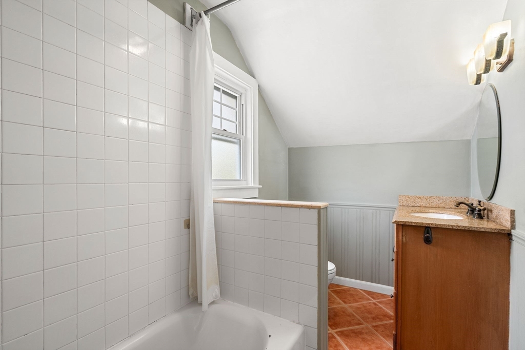69 Bromfield St