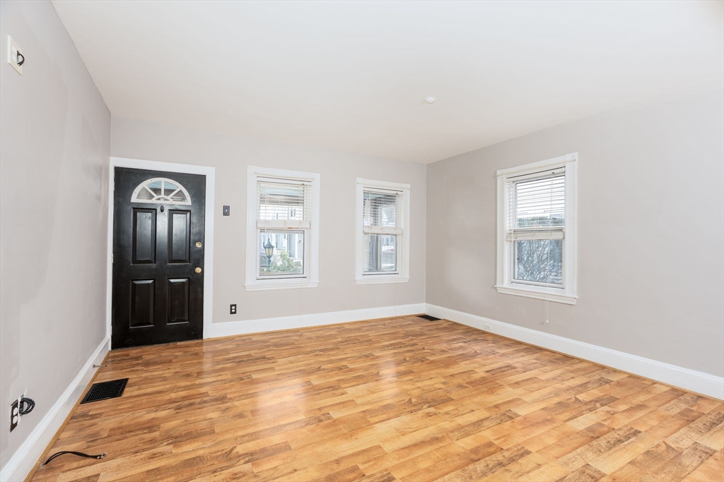 86 Glover Ave # 86