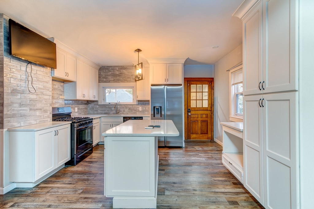 88 Glover Ave # 88