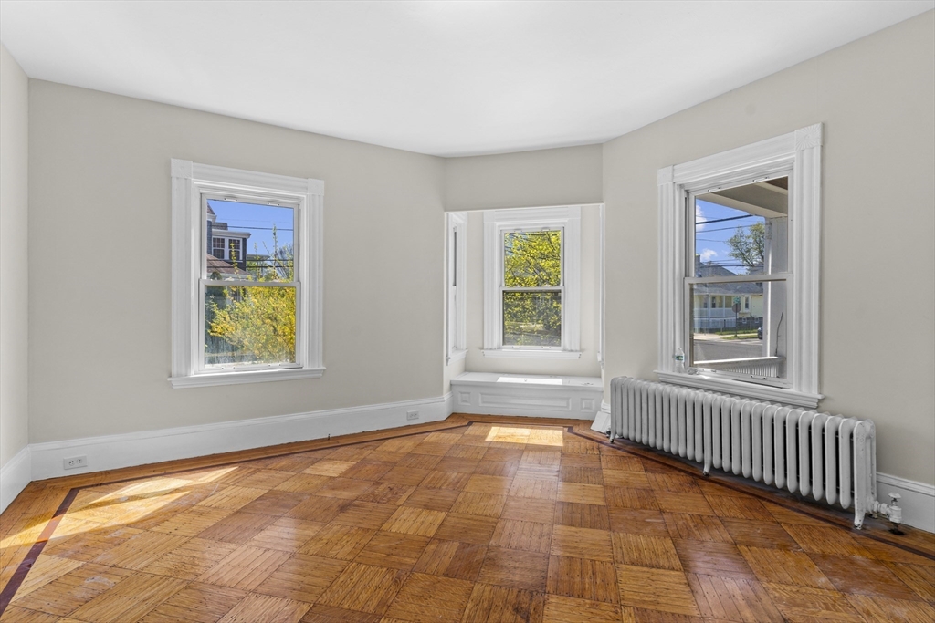 113 Elm Ave