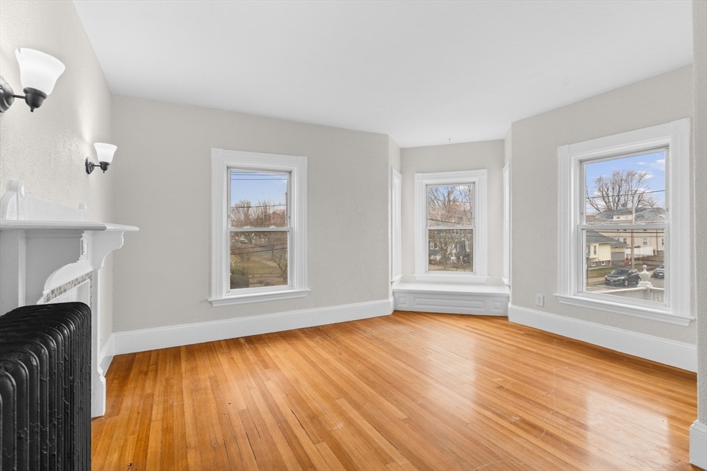 113 Elm Ave