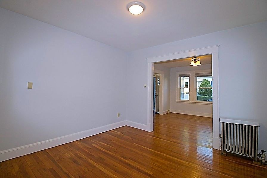 28 Durso Ave # 28