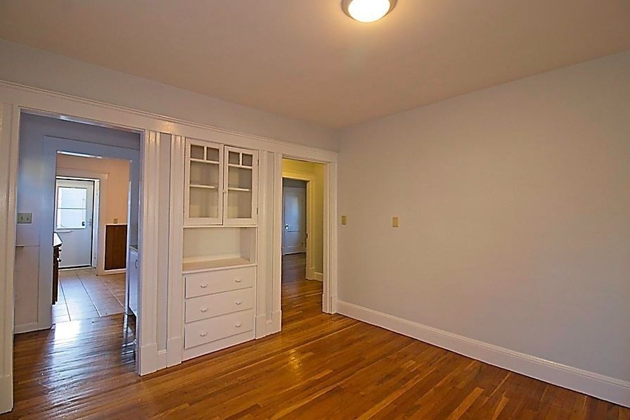 28 Durso Ave # 28