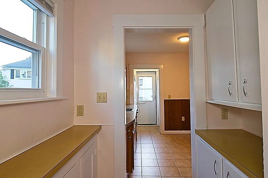 28 Durso Ave # 28