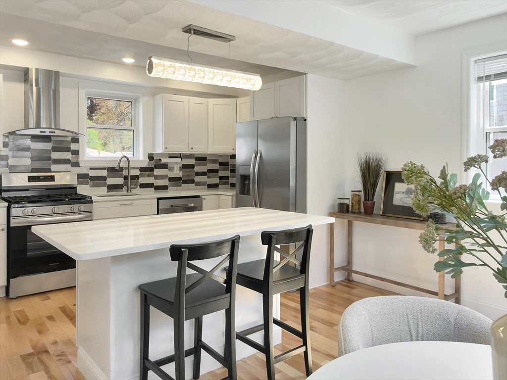 47 Woodbine Ave