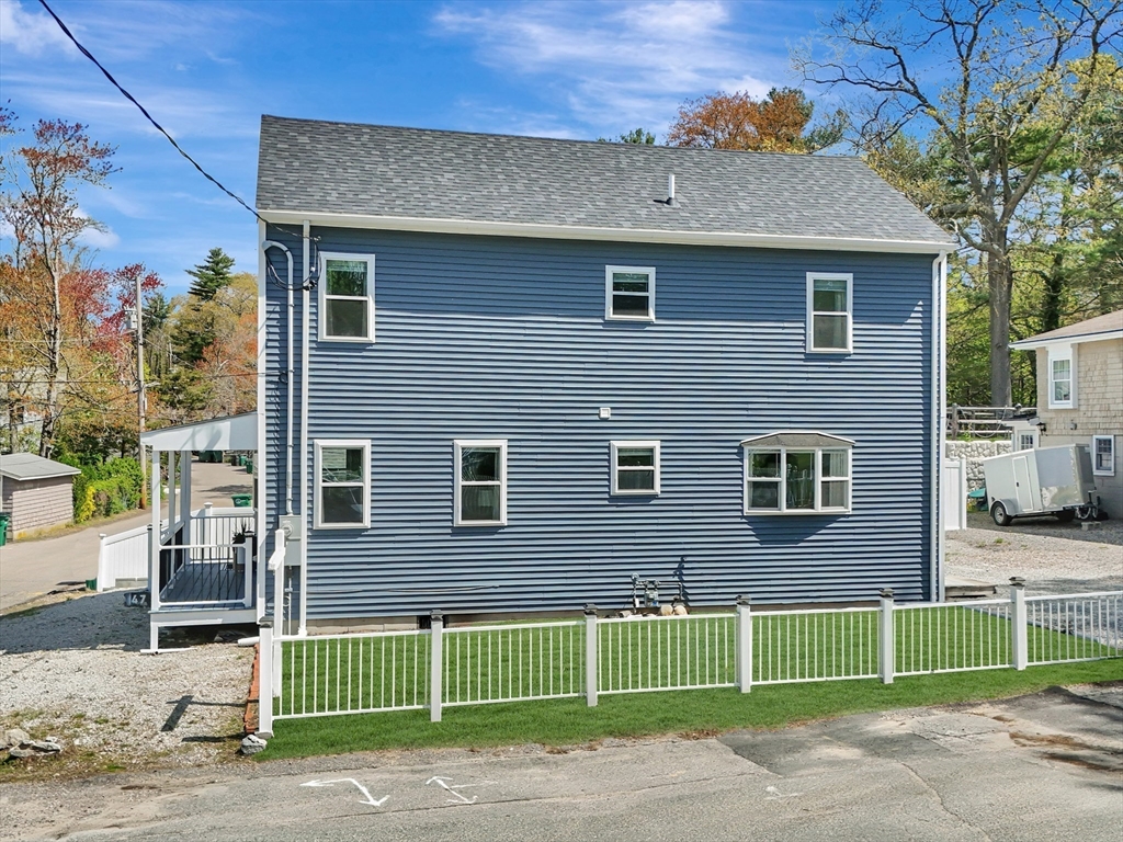47 Woodbine Ave