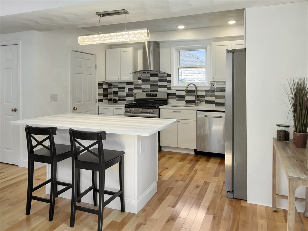 47 Woodbine Ave