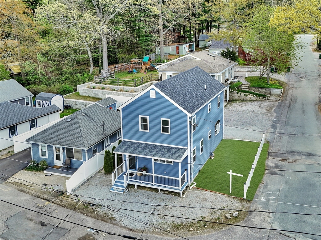 47 Woodbine Ave