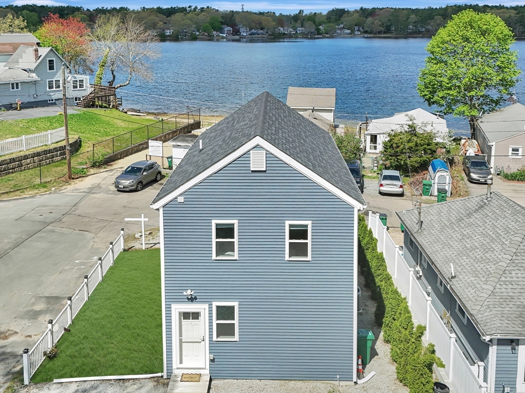 47 Woodbine Ave