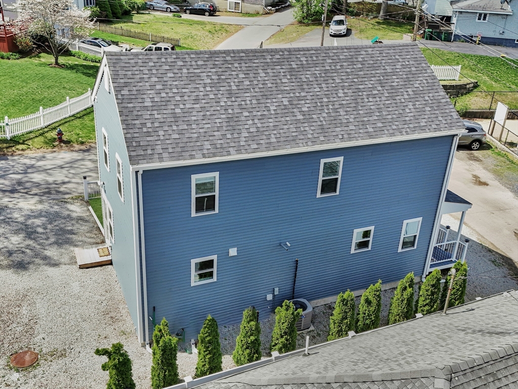 47 Woodbine Ave