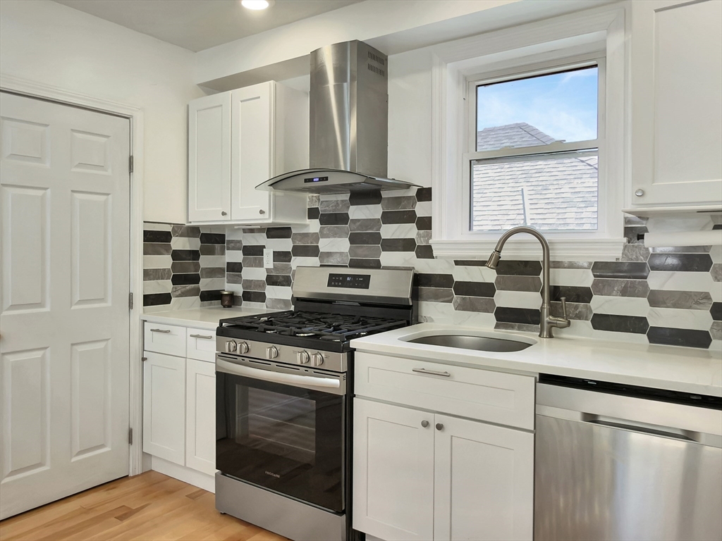 47 Woodbine Ave