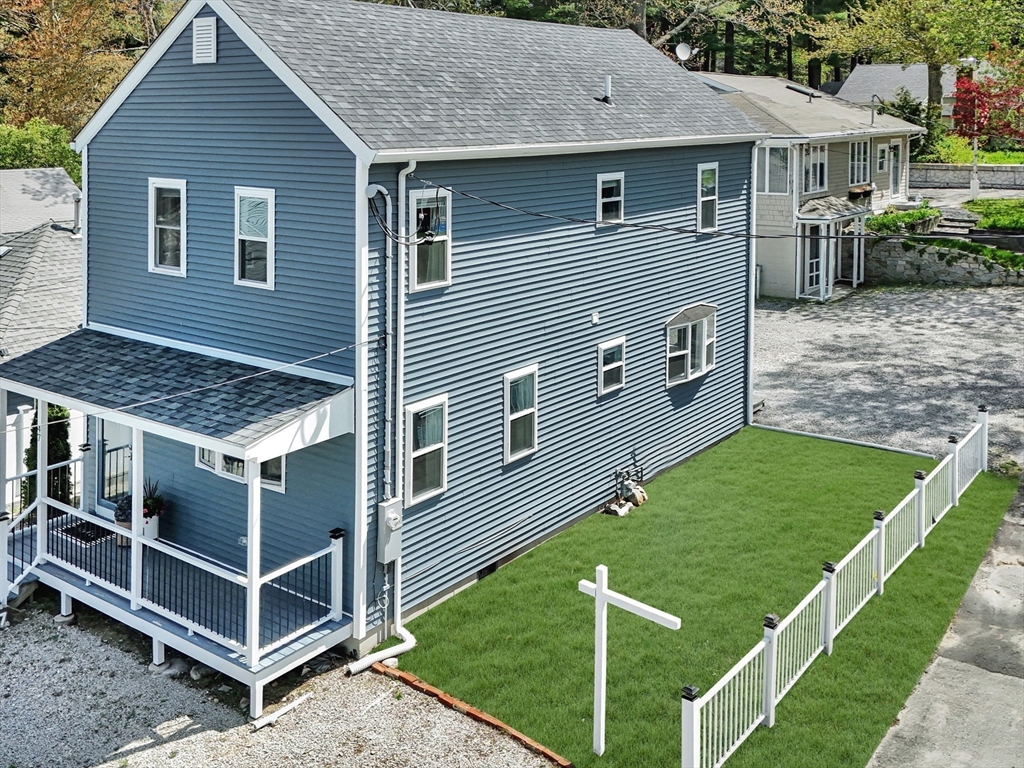 47 Woodbine Ave