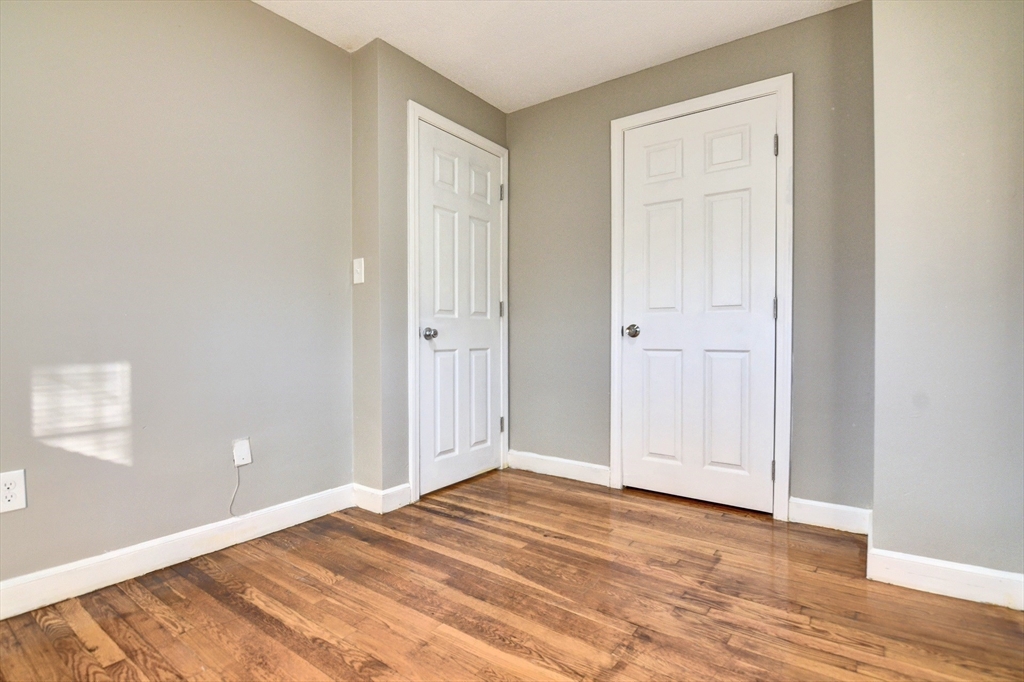 30 Trull St # 4