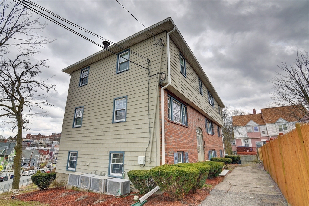 30 Trull St # 4