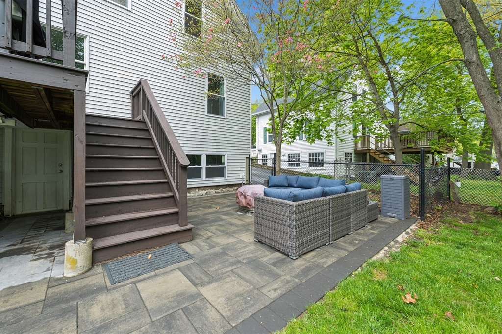 23 Belmont St