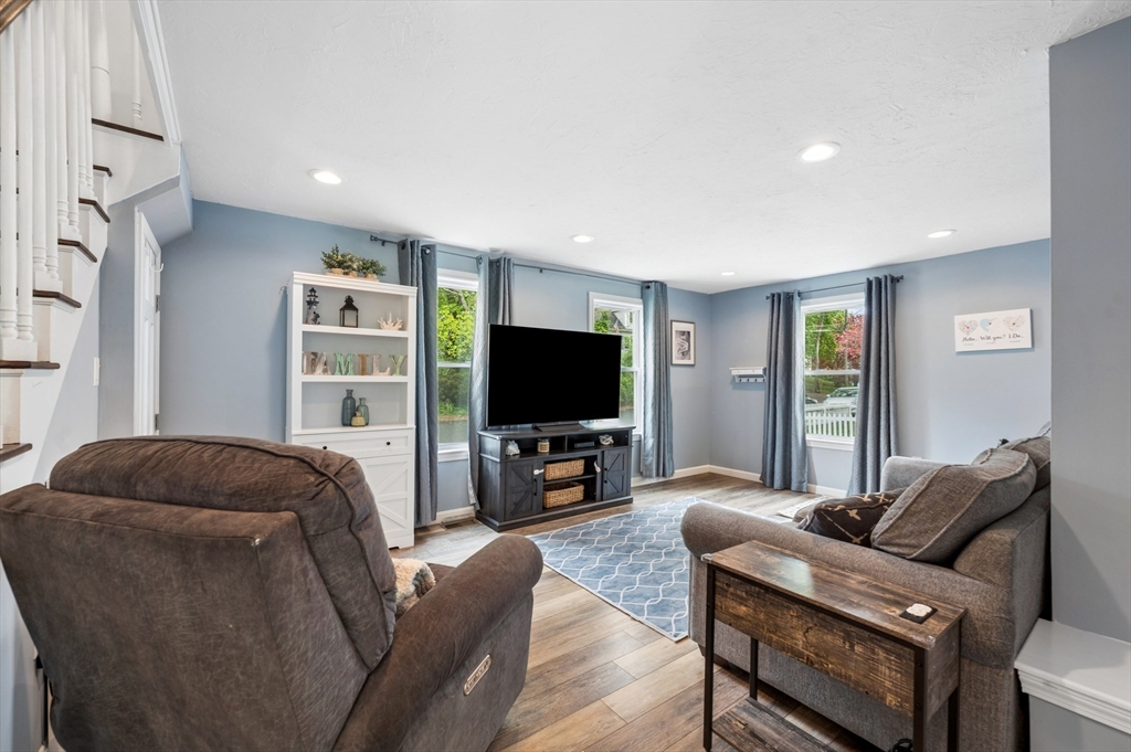23 Belmont St