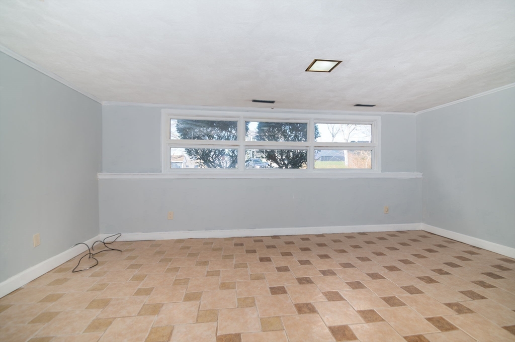 32 Crawford St