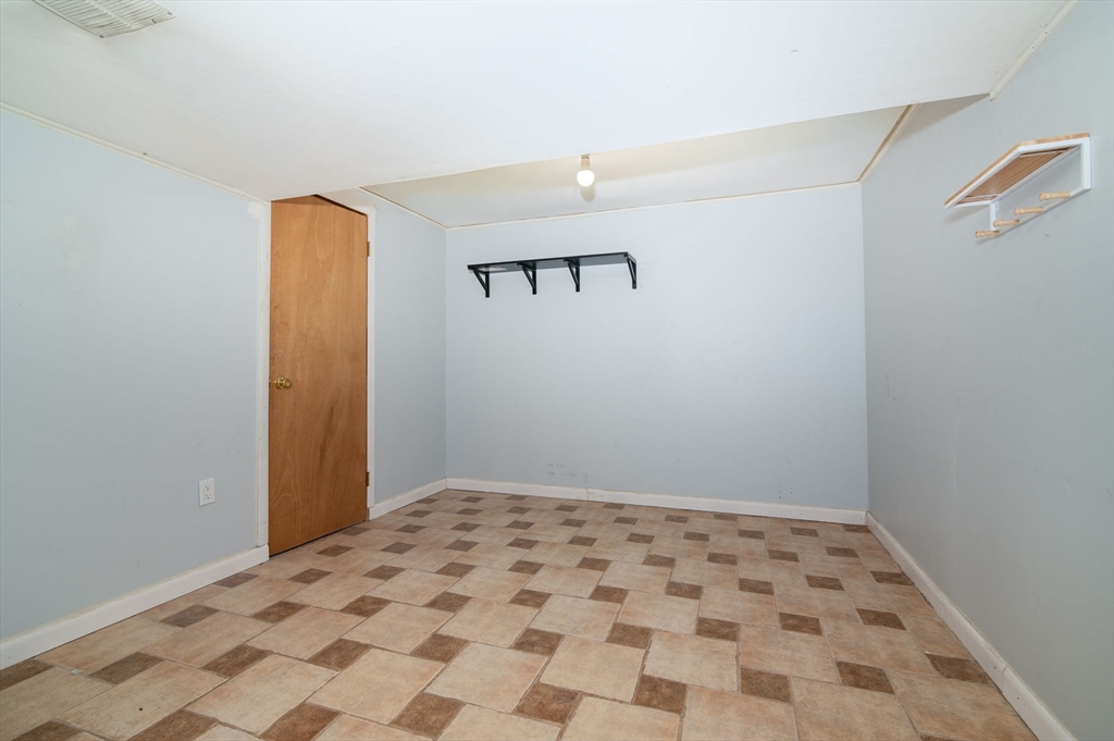32 Crawford St