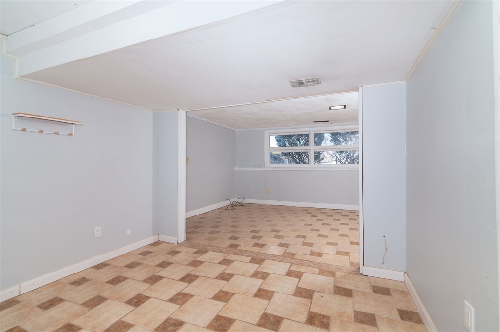 32 Crawford St