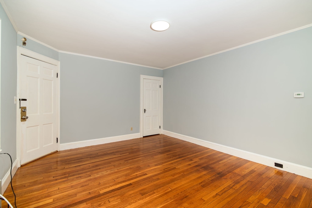4 Weston Ave # 2