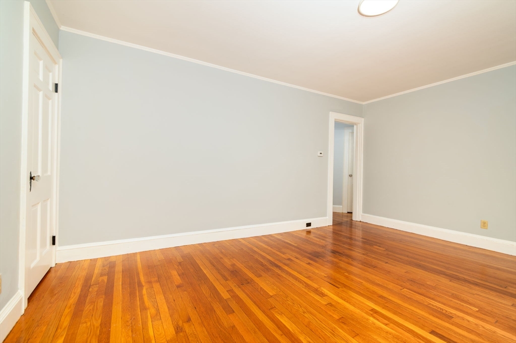 4 Weston Ave # 2