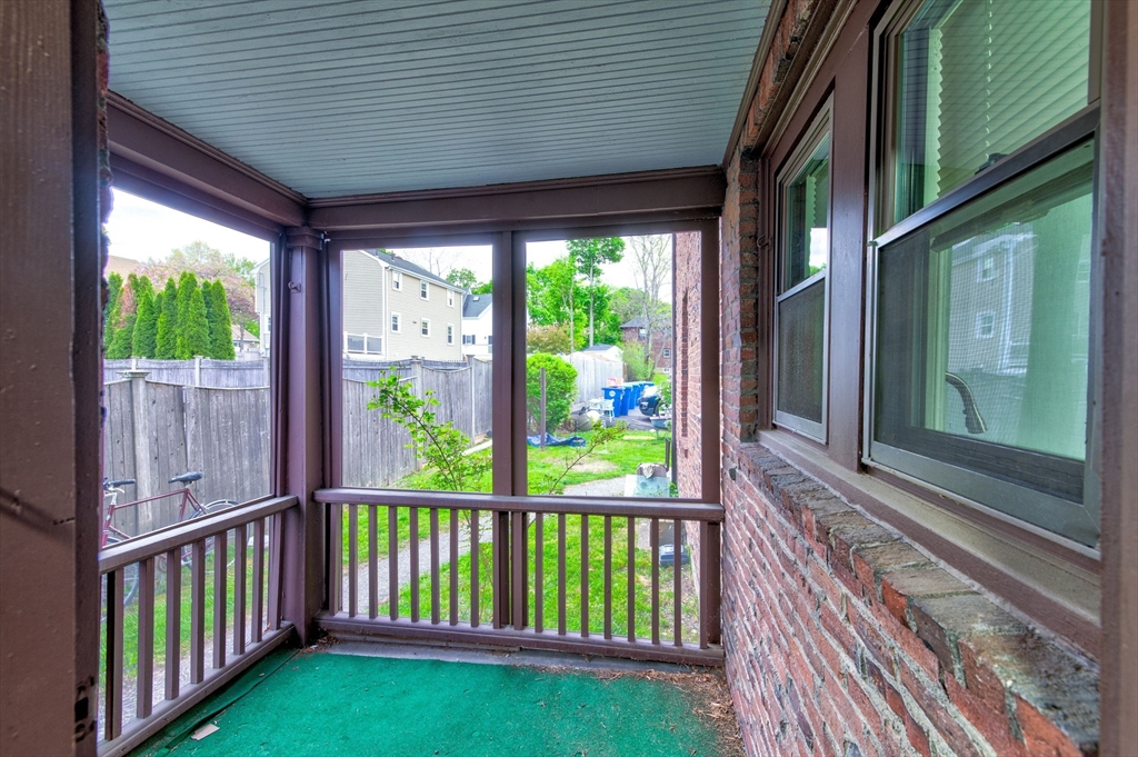 4 Weston Ave # 2