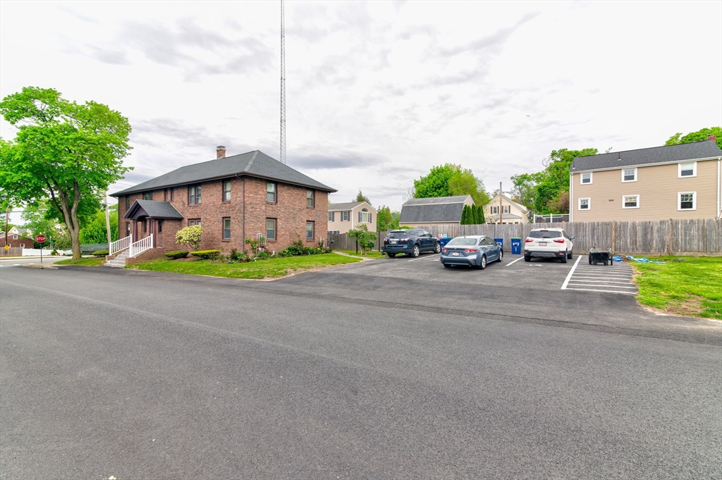 4 Weston Ave # 2