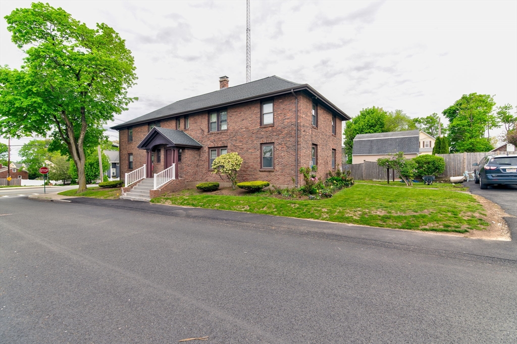 4 Weston Ave # 2