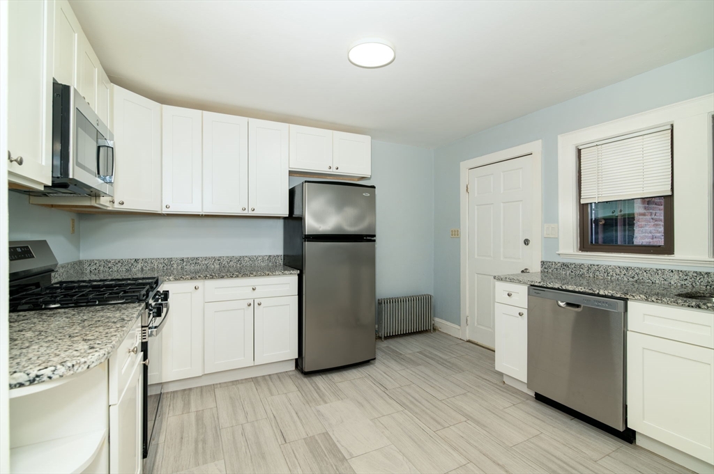 4 Weston Ave # 2