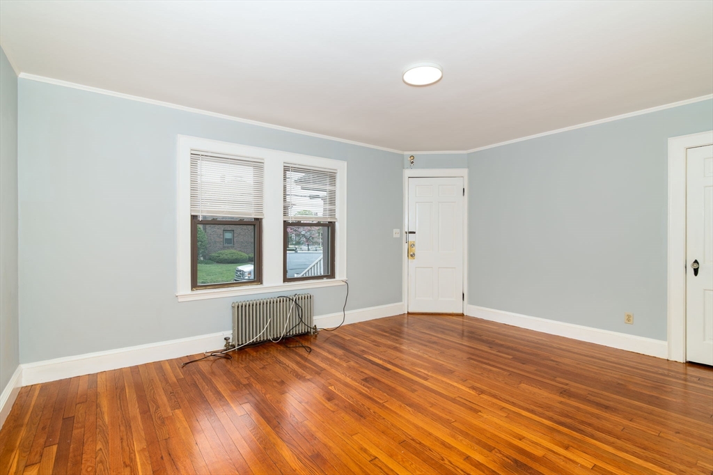 4 Weston Ave # 2