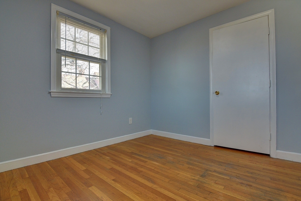 30 Trull St # 3