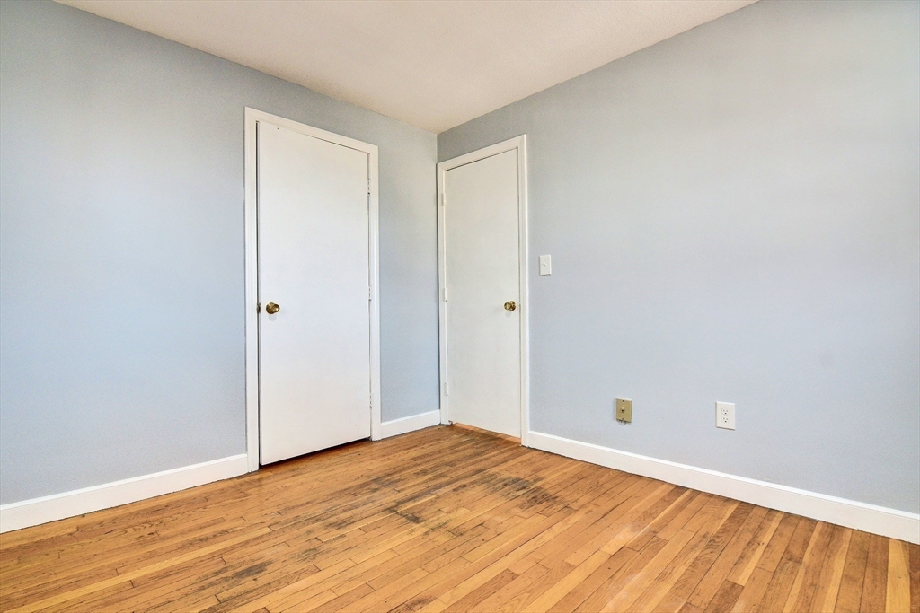 30 Trull St # 3