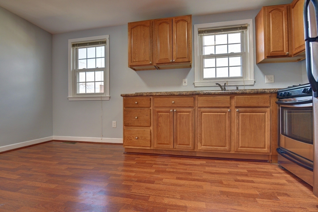 30 Trull St # 3