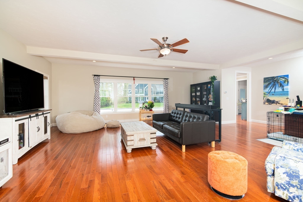 51 Tamarack Rd